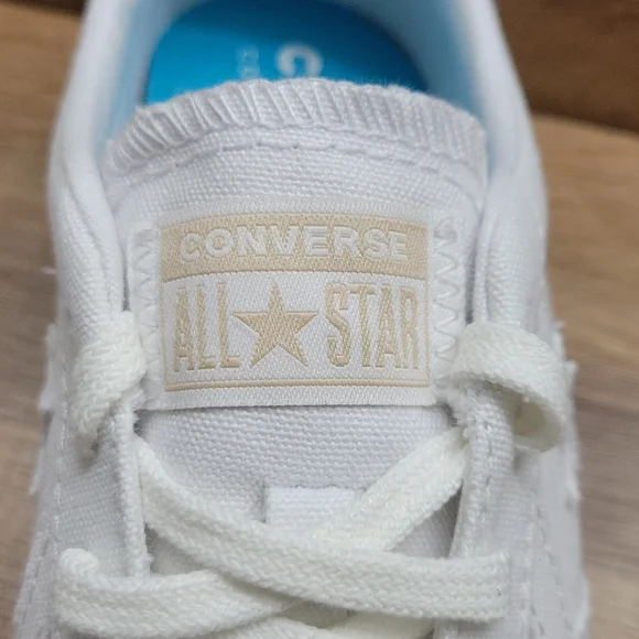 Converse shoes Brand new in the box authentic uper textile. - Picture 3 of 13
